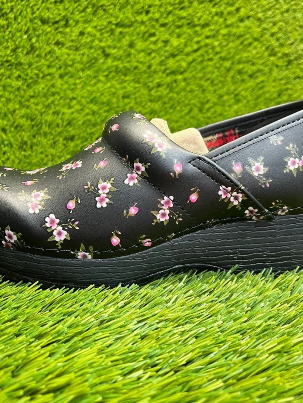 Skechers Candaba Womens Size 7.5 Black Pink Classic Leather Slip-On Clog‎ Shoes